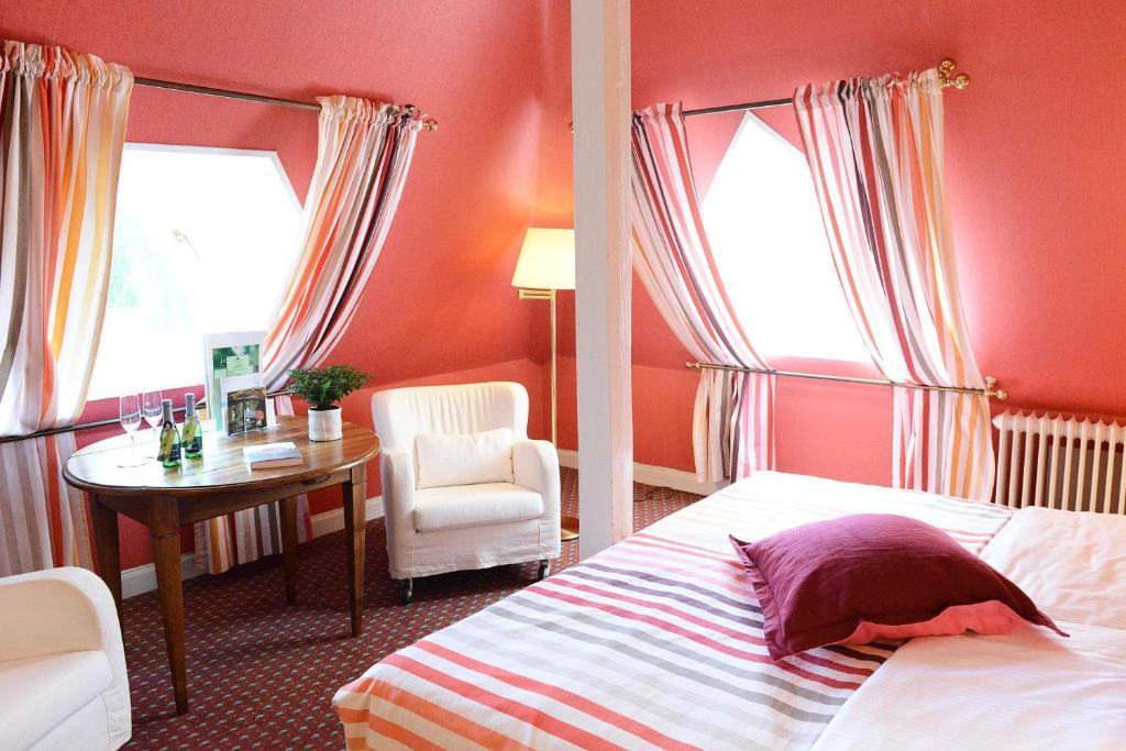 Romantik Hotel Jagdhaus Waldfrieden Bilsen Δωμάτιο φωτογραφία